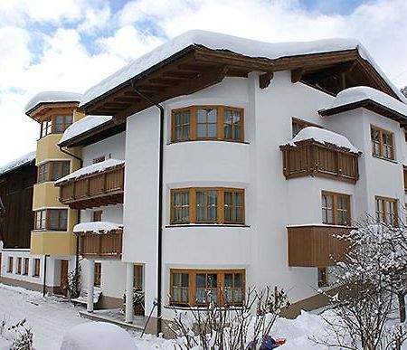 Apartamento Hof Am Arlberg - Familie Walter Sankt Anton am Arlberg Exterior foto